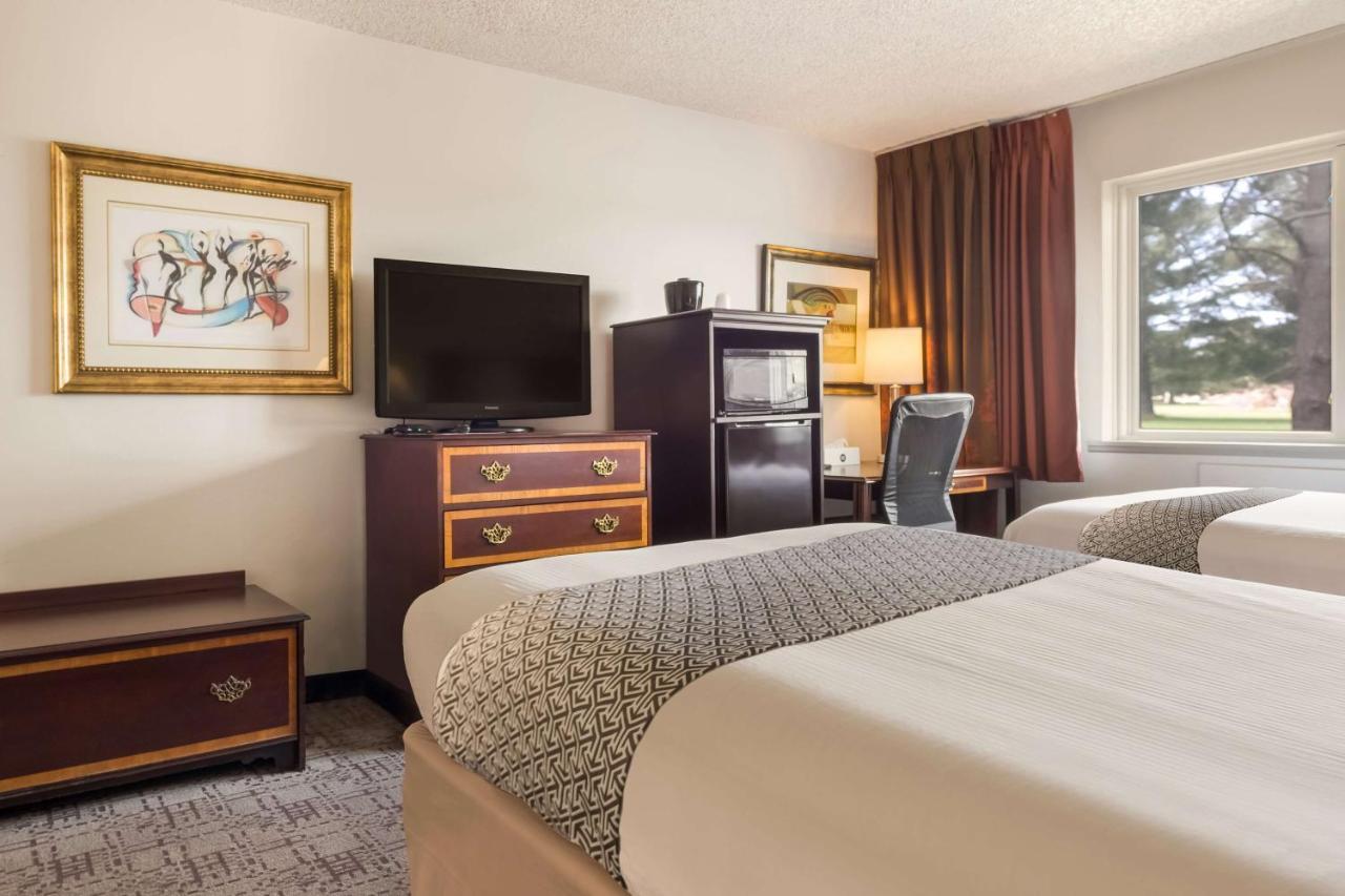 Surestay Hotel By Best Western Thomson Екстериор снимка