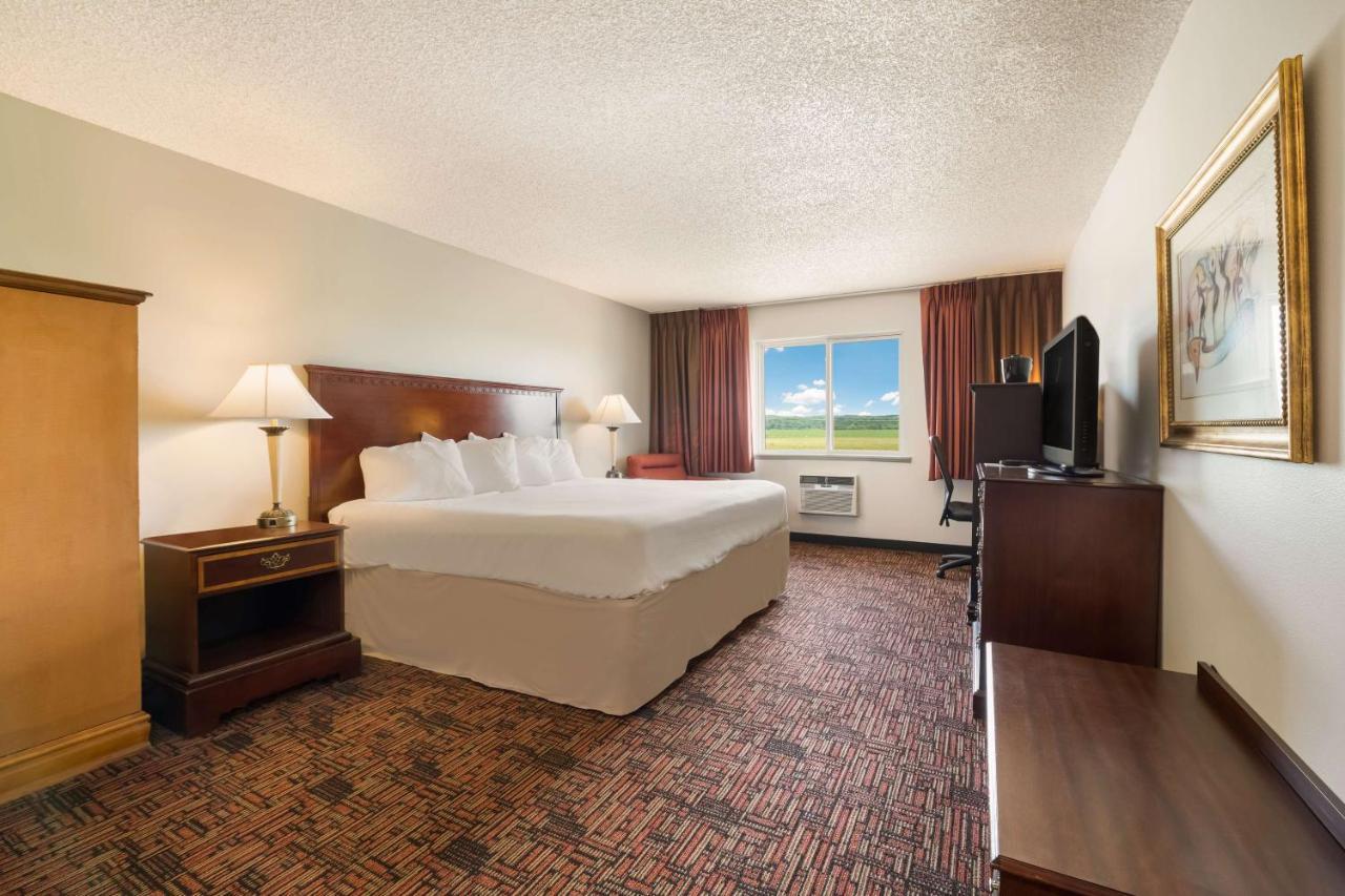 Surestay Hotel By Best Western Thomson Екстериор снимка
