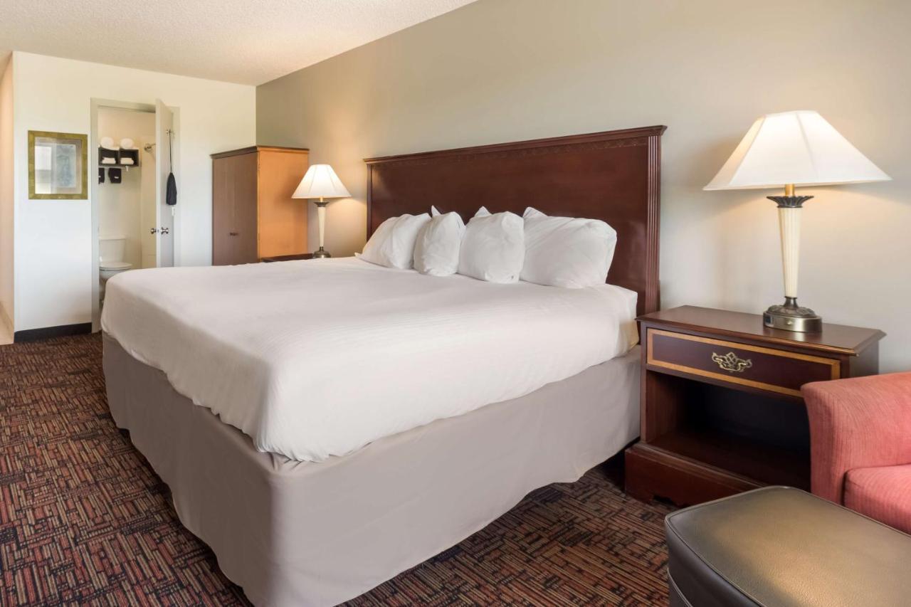 Surestay Hotel By Best Western Thomson Екстериор снимка