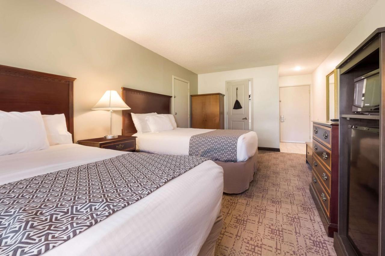 Surestay Hotel By Best Western Thomson Екстериор снимка