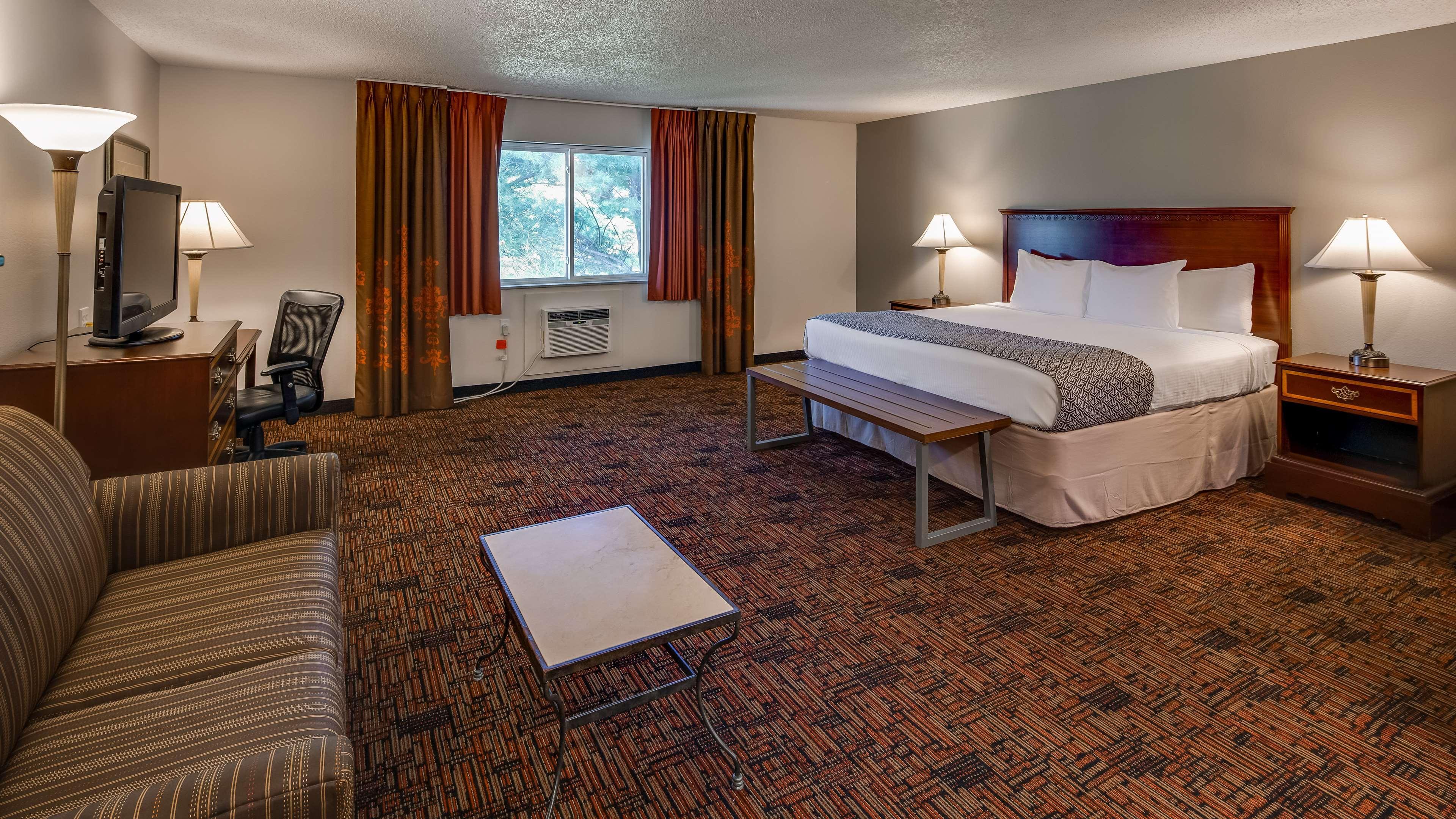 Surestay Hotel By Best Western Thomson Екстериор снимка