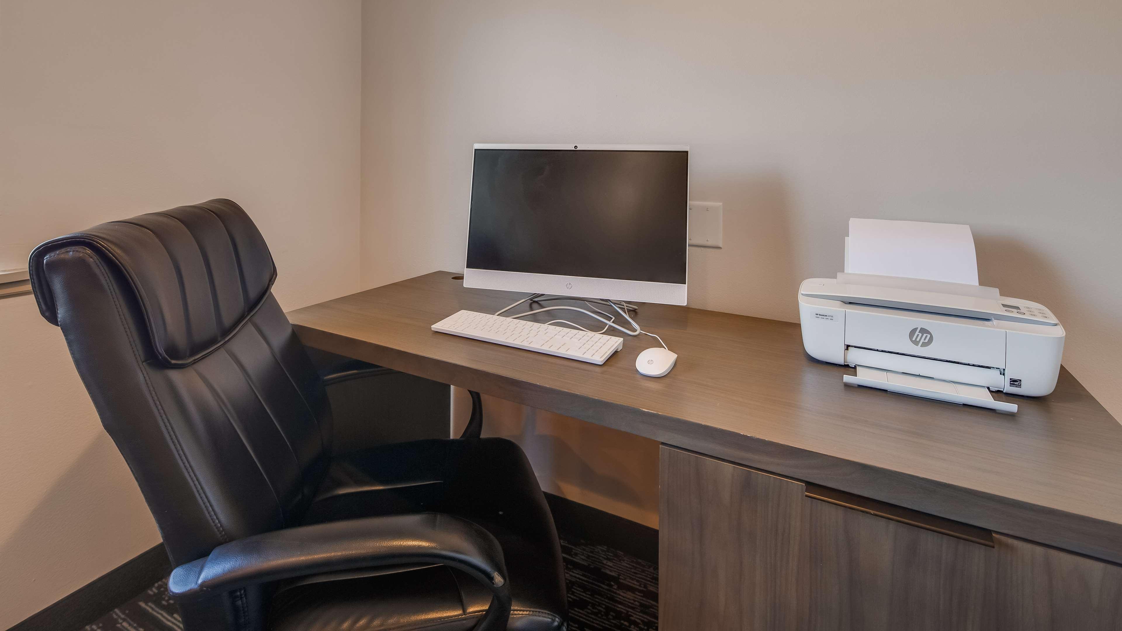 Surestay Hotel By Best Western Thomson Екстериор снимка