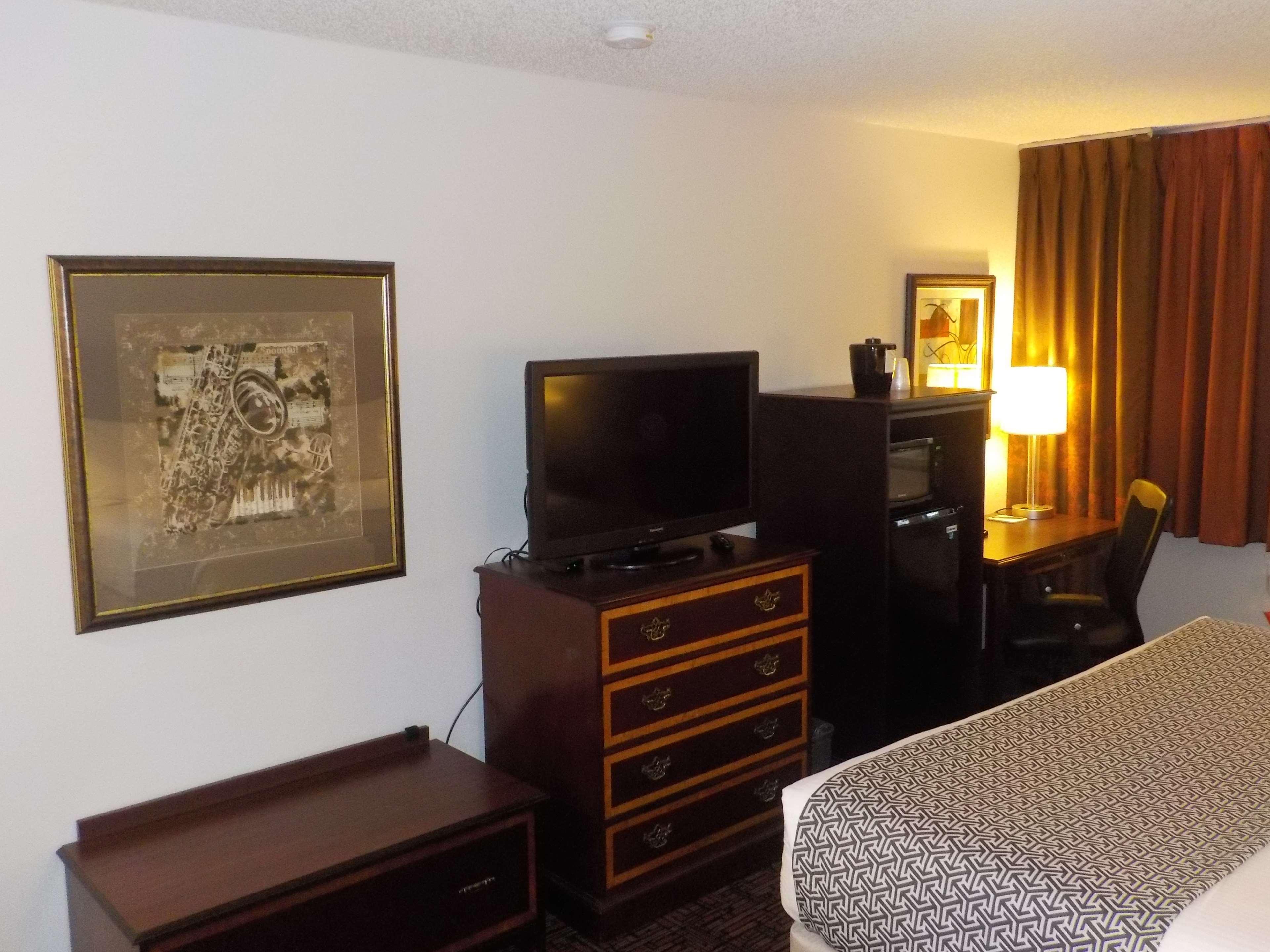 Surestay Hotel By Best Western Thomson Екстериор снимка