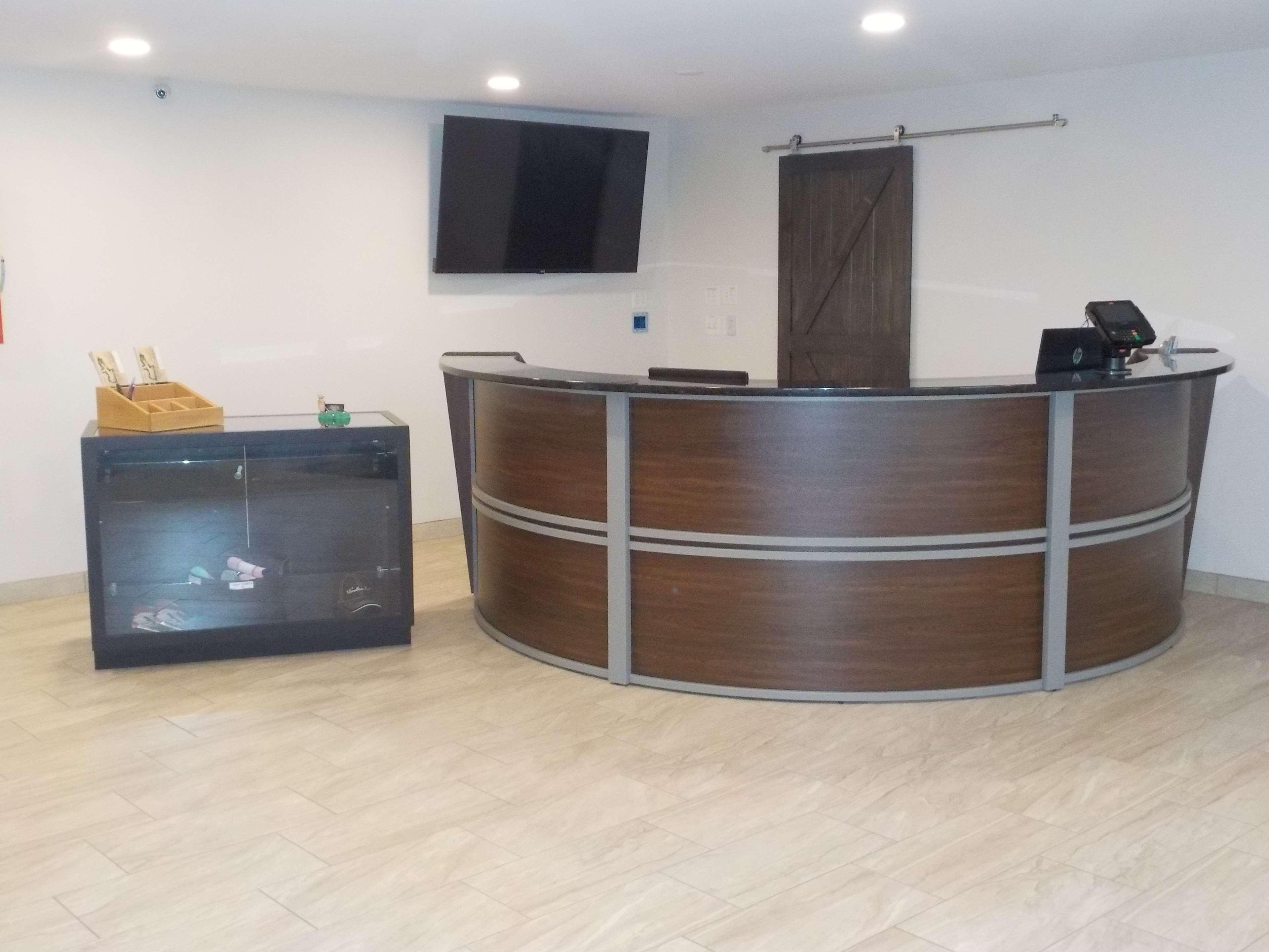 Surestay Hotel By Best Western Thomson Екстериор снимка